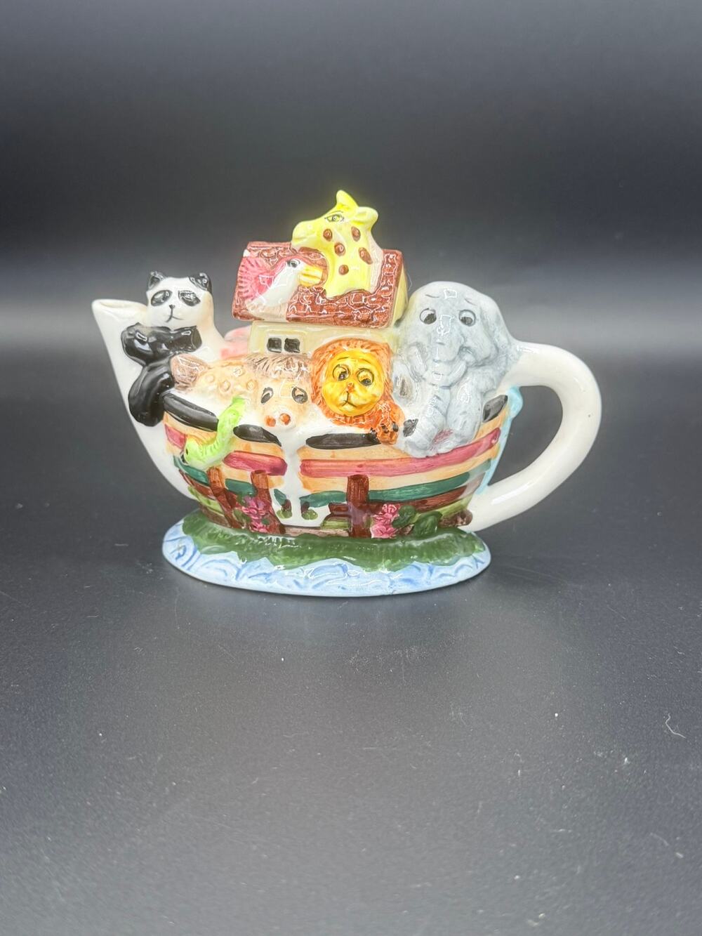 Vintage 1996 Cardinal Inc Noah's Ark Animals Ceramic Treasure Teapot